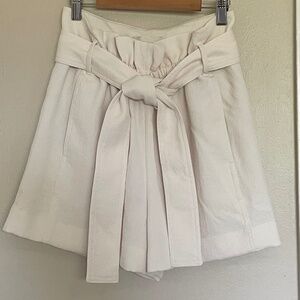 Wilfred Shorts (white)